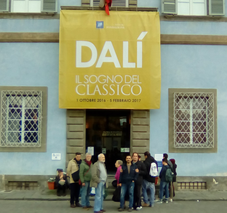 “Gli interessanti” in visita alla mostra di Dalì